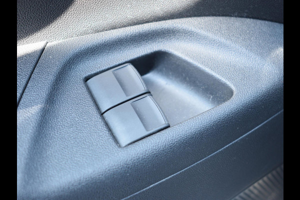 Peugeot 108 1.0 e-VTi 72pk Allure CARPLAY | AIRCO | LICHTMETALEN VELGEN |