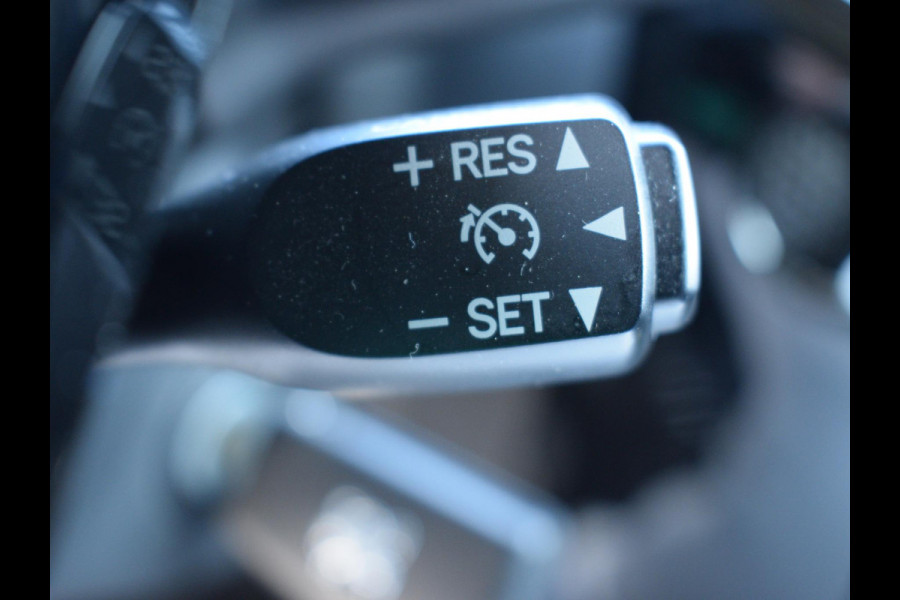 Peugeot 108 1.0 e-VTi 72pk Allure CARPLAY | AIRCO | LICHTMETALEN VELGEN |