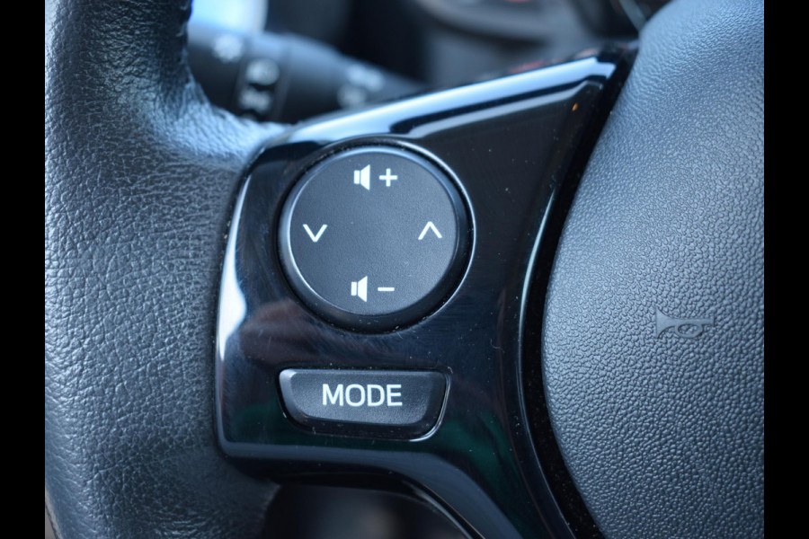 Peugeot 108 1.0 e-VTi 72pk Allure CARPLAY | AIRCO | LICHTMETALEN VELGEN |