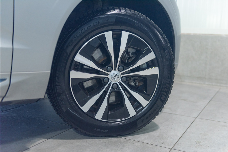 Volvo XC60 T6 Aut. Core Bright Long Range Leder Parkeercamera 350pk