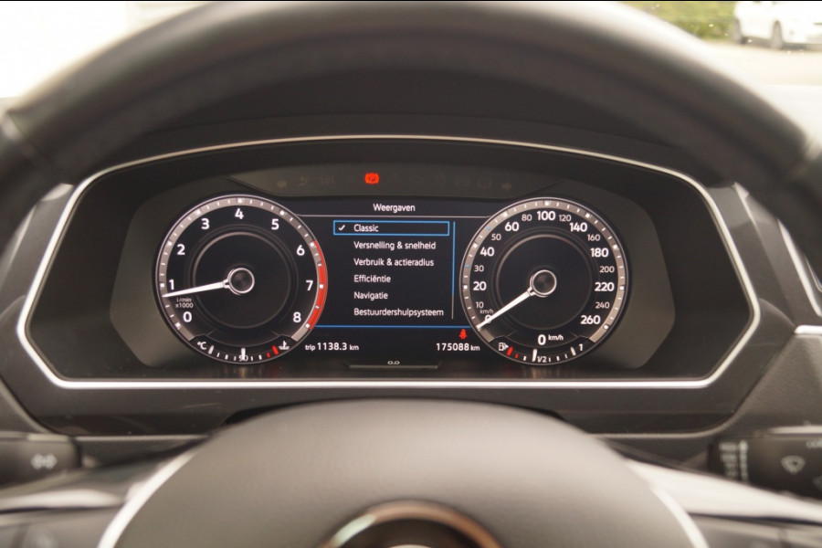 Volkswagen Tiguan 1.4 TSI 150pk R-Line Business -PANO-LED-ECC-NAVI-PDC-