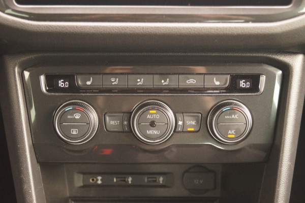 Volkswagen Tiguan 1.4 TSI 150pk R-Line Business -PANO-LED-ECC-NAVI-PDC-