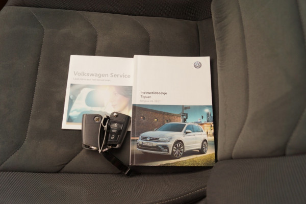 Volkswagen Tiguan 1.4 TSI 150pk R-Line Business -PANO-LED-ECC-NAVI-PDC-