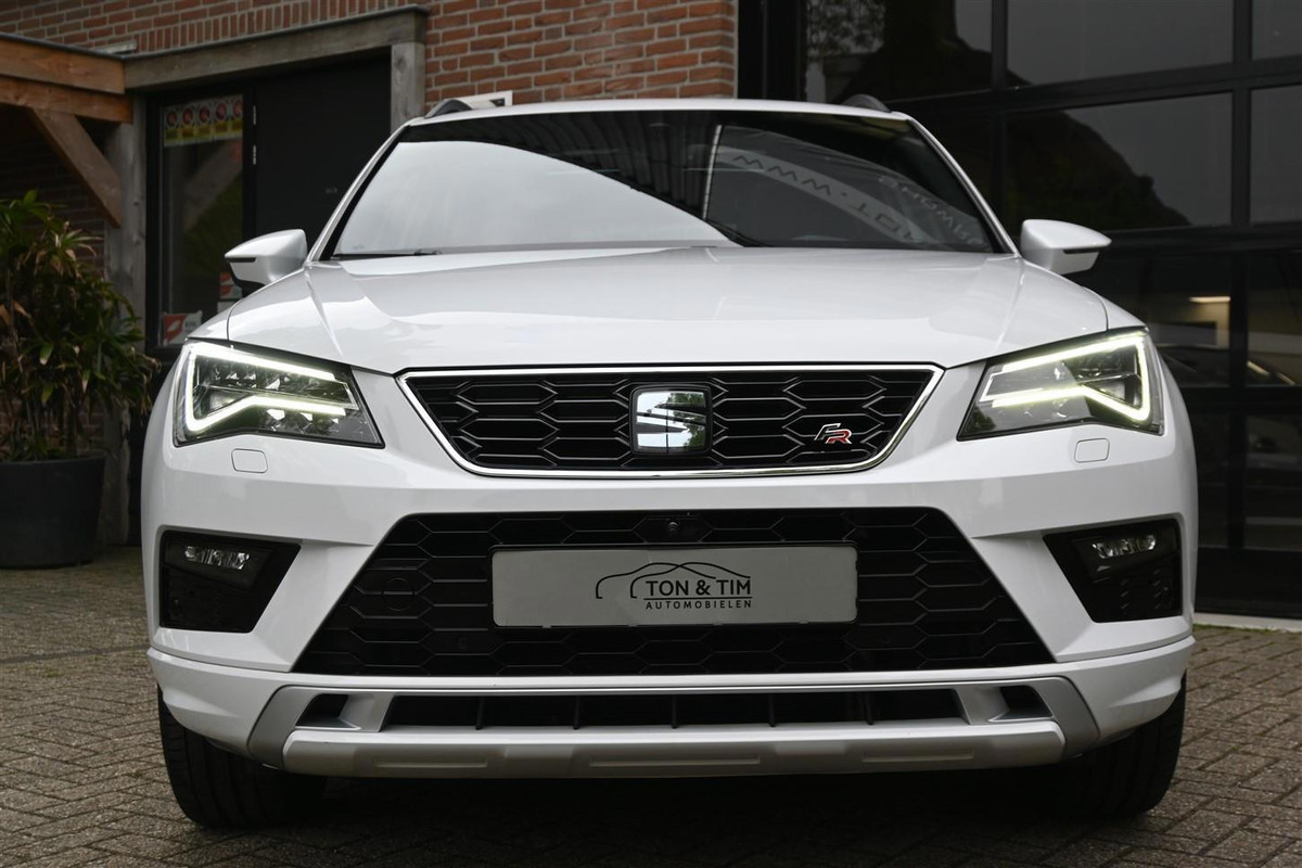 Seat Ateca 1.4 EcoTSI DSG FR Trekhaak A.Cruise Camera Carplay ´18 Seat Ateca 1.4 EcoTSI DSG FR Trekhaak A.Cruise Camera Carplay ´18