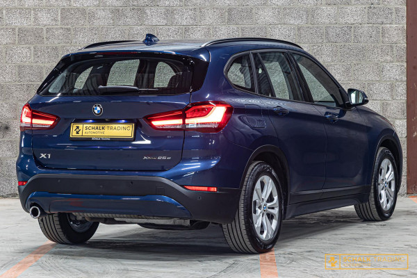 BMW X1 XDrive25e|Cam|Leder|Carplay|HUD|Dealer|Garantie