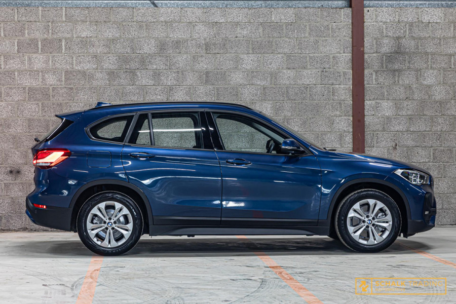 BMW X1 XDrive25e|Cam|Leder|Carplay|HUD|Dealer|Garantie