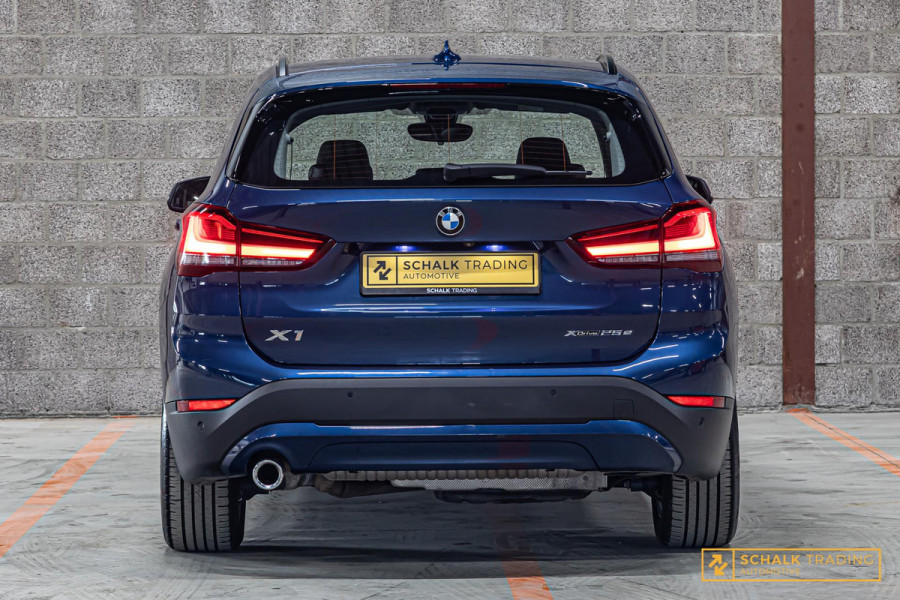 BMW X1 XDrive25e|Cam|Leder|Carplay|HUD|Dealer|Garantie