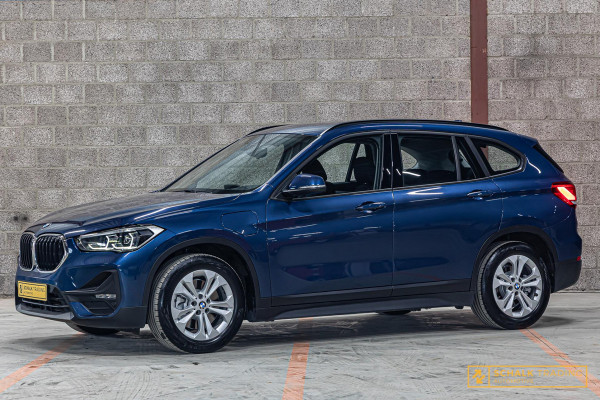 BMW X1 XDrive25e|Cam|Leder|Carplay|HUD|Dealer|Garantie
