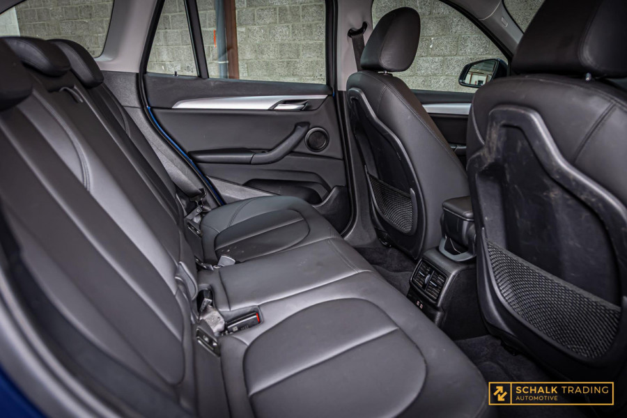 BMW X1 XDrive25e|Cam|Leder|Carplay|HUD|Dealer|Garantie