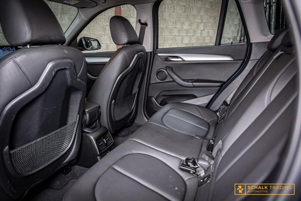 BMW X1 XDrive25e|Cam|Leder|Carplay|HUD|Dealer|Garantie