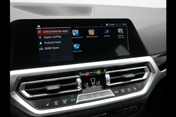 BMW 3-serie 330e Luxury Line Plug In Hybrid 293pk PHEV | Trekhaak af Fabriek | Lederen Memory Stoelen Verwarmd | Camera | Apple Carplay | Keyless | Virtual | Sfeerverlichting | DAB | Navi Full Map |