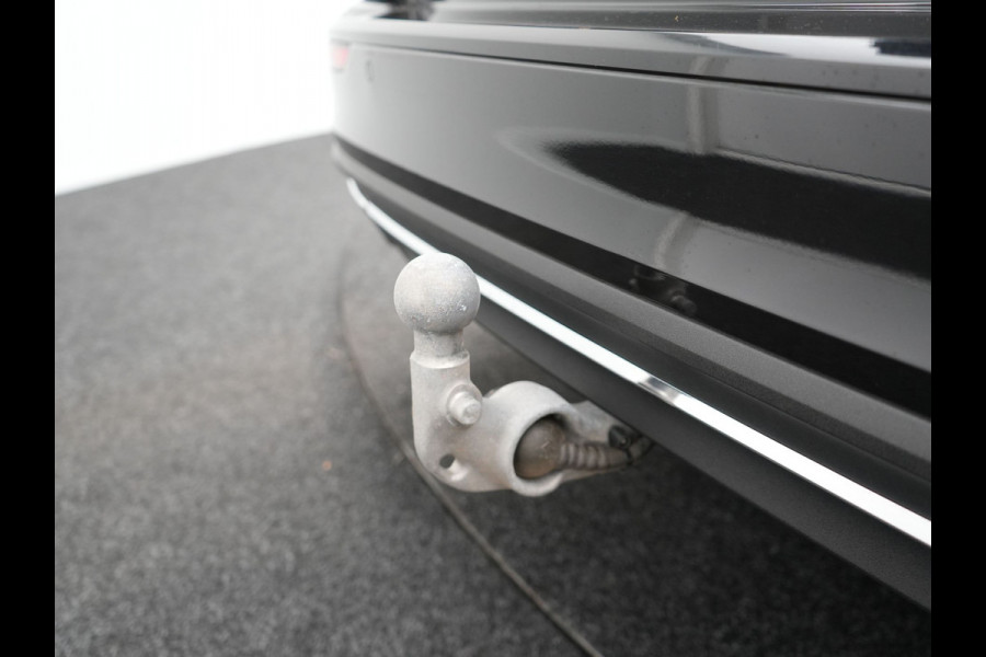 Volvo V60 T8 Twin Engine AWD Inscription Plug In Hybrid PHEV | Trekhaak af Fabriek | Panodak | Adaptive Cruise | Head Up | Lederen Sportstoelen Memory | 360 Camera | BLIS | Virtual |
