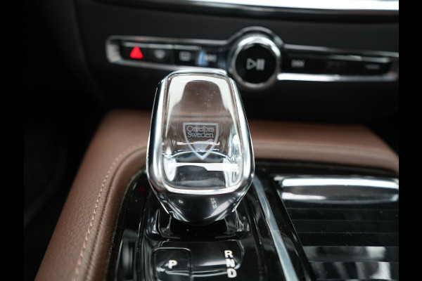 Volvo V60 T8 Twin Engine AWD Inscription Plug In Hybrid PHEV | Trekhaak af Fabriek | Panodak | Adaptive Cruise | Head Up | Lederen Sportstoelen Memory | 360 Camera | BLIS | Virtual |