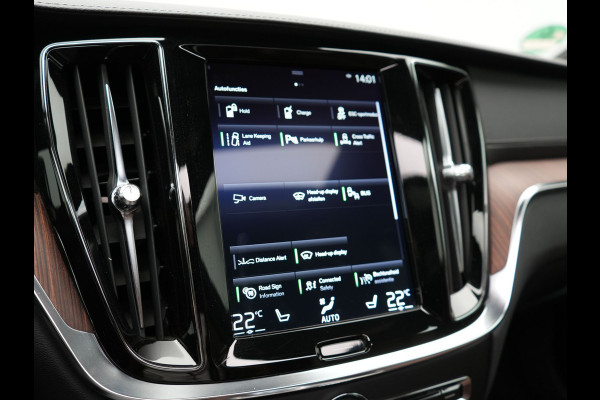 Volvo V60 T8 Twin Engine AWD Inscription Plug In Hybrid PHEV | Trekhaak af Fabriek | Panodak | Adaptive Cruise | Head Up | Lederen Sportstoelen Memory | 360 Camera | BLIS | Virtual |