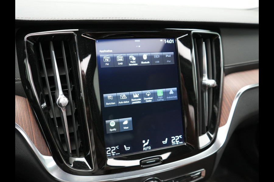 Volvo V60 T8 Twin Engine AWD Inscription Plug In Hybrid PHEV | Trekhaak af Fabriek | Panodak | Adaptive Cruise | Head Up | Lederen Sportstoelen Memory | 360 Camera | BLIS | Virtual |