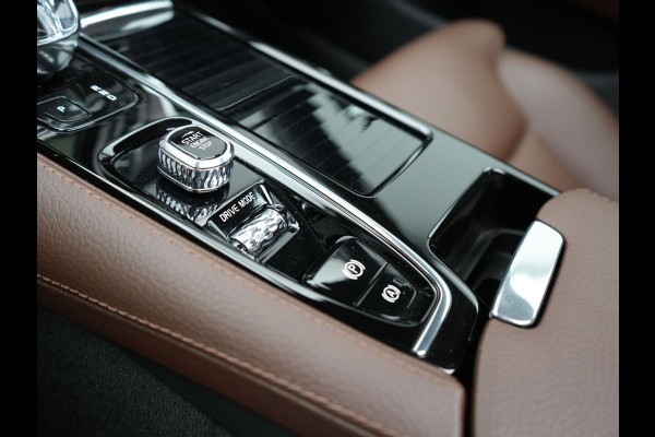 Volvo V60 T8 Twin Engine AWD Inscription Plug In Hybrid PHEV | Trekhaak af Fabriek | Panodak | Adaptive Cruise | Head Up | Lederen Sportstoelen Memory | 360 Camera | BLIS | Virtual |