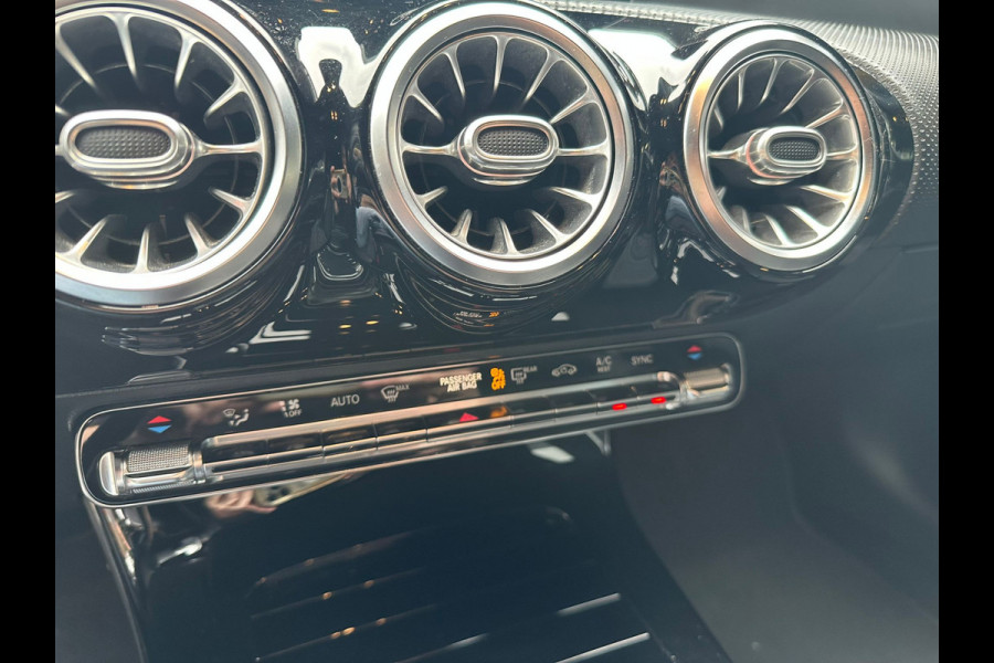 Mercedes-Benz CLA-Klasse 180 Business Solution AMG SFEER / BURMESTER / STOELVERWARMING