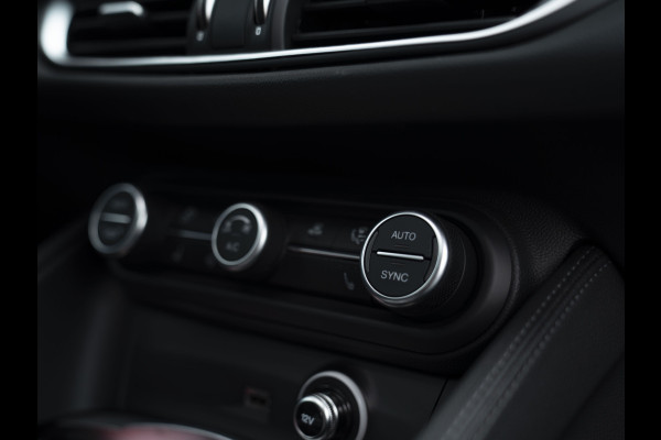 Alfa Romeo Stelvio 2.0T GME AWD Veloce 280pk | Pano-dak | Harman/Kardon | Adapt. cruise
