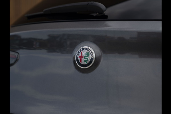 Alfa Romeo Stelvio 2.0T GME AWD Veloce 280pk | Pano-dak | Harman/Kardon | Adapt. cruise