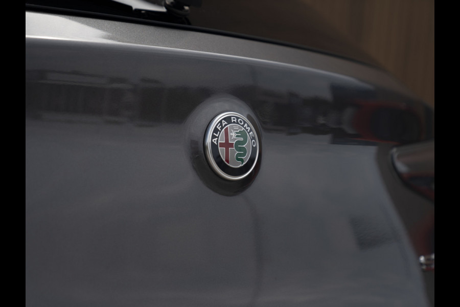 Alfa Romeo Stelvio 2.0T GME AWD Veloce 280pk | Pano-dak | Harman/Kardon | Adapt. cruise