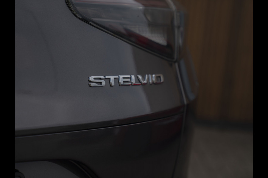 Alfa Romeo Stelvio 2.0T GME AWD Veloce 280pk | Pano-dak | Harman/Kardon | Adapt. cruise