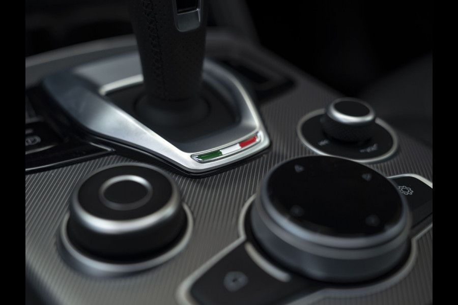 Alfa Romeo Stelvio 2.0T GME AWD Veloce 280pk | Pano-dak | Harman/Kardon | Adapt. cruise