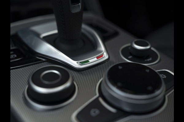 Alfa Romeo Stelvio 2.0T GME AWD Veloce 280pk | Pano-dak | Harman/Kardon | Adapt. cruise