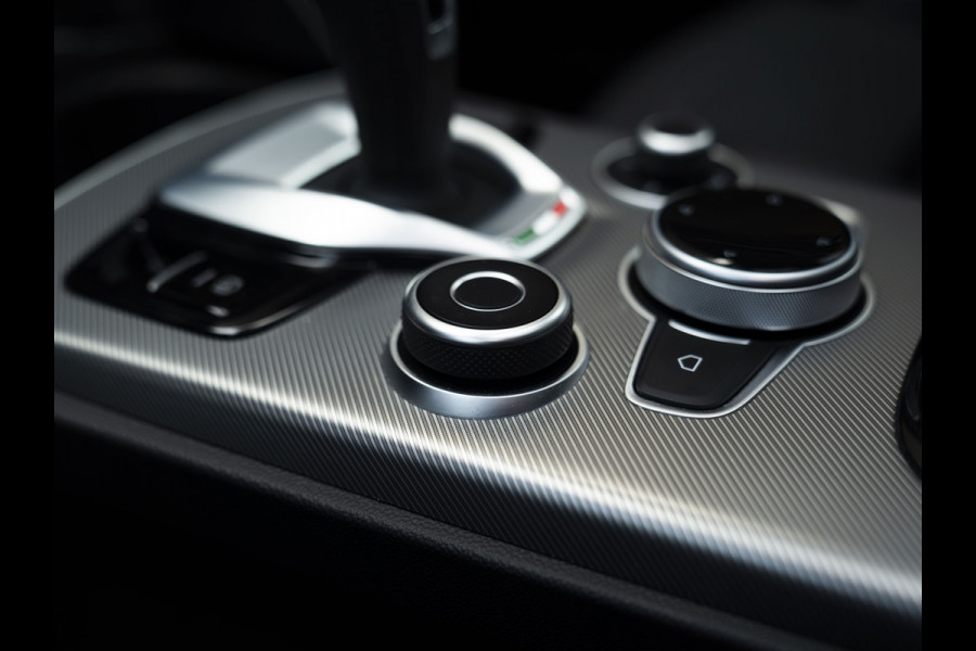 Alfa Romeo Stelvio 2.0T GME AWD Veloce 280pk | Pano-dak | Harman/Kardon | Adapt. cruise