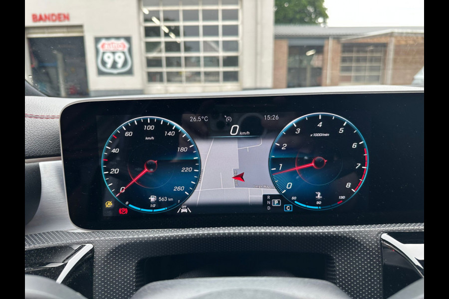 Mercedes-Benz CLA-Klasse 180 Business Solution AMG SFEER / BURMESTER / STOELVERWARMING