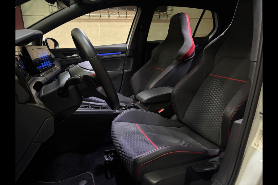Volkswagen Golf 2.0 TSI GTI CLUBSPORT 300pk panorama