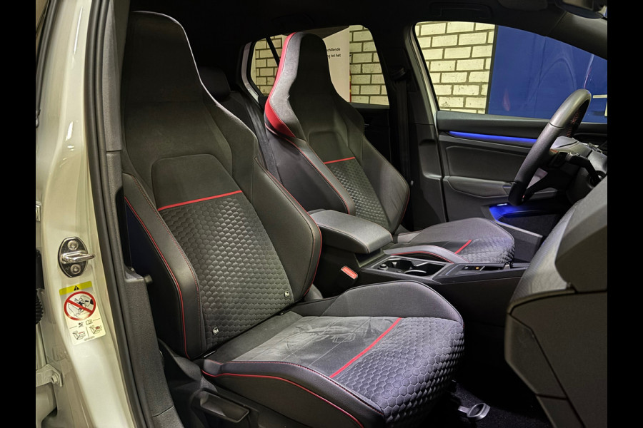 Volkswagen Golf 2.0 TSI GTI CLUBSPORT 300pk panorama