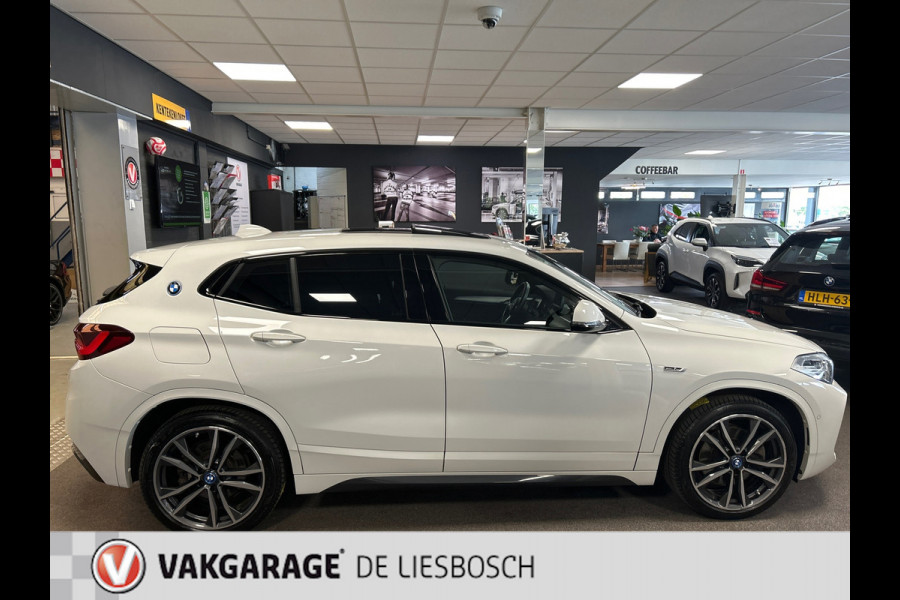 BMW X2 XDrive25e High Executive M-sport / camera / stoelverwarming / Head-up / panorama-dak