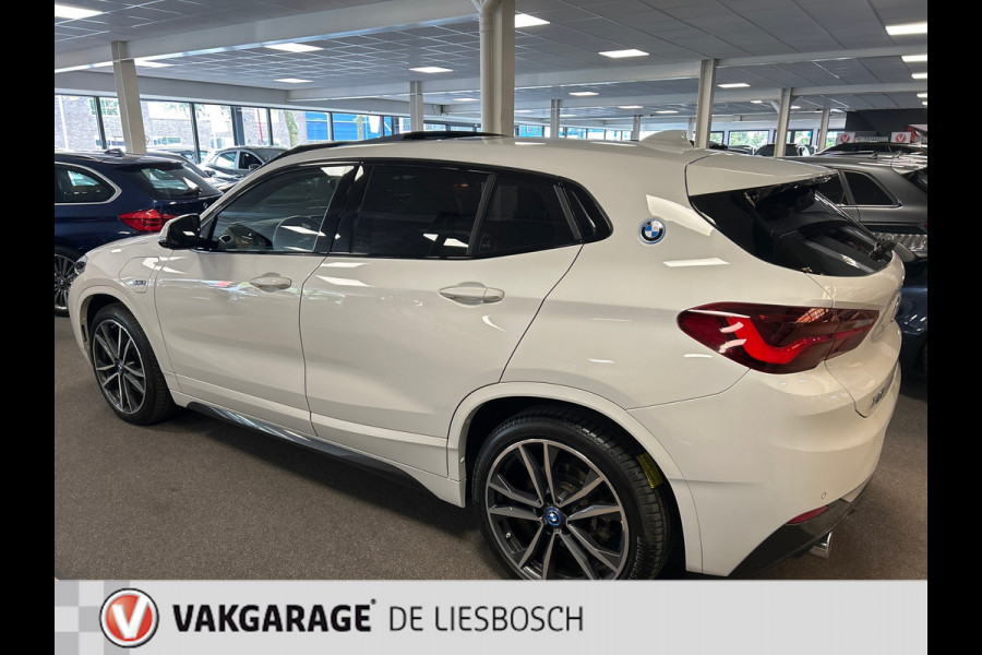 BMW X2 XDrive25e High Executive M-sport / camera / stoelverwarming / Head-up / panorama-dak