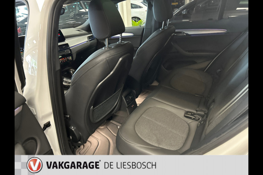 BMW X2 XDrive25e High Executive M-sport / camera / stoelverwarming / Head-up / panorama-dak