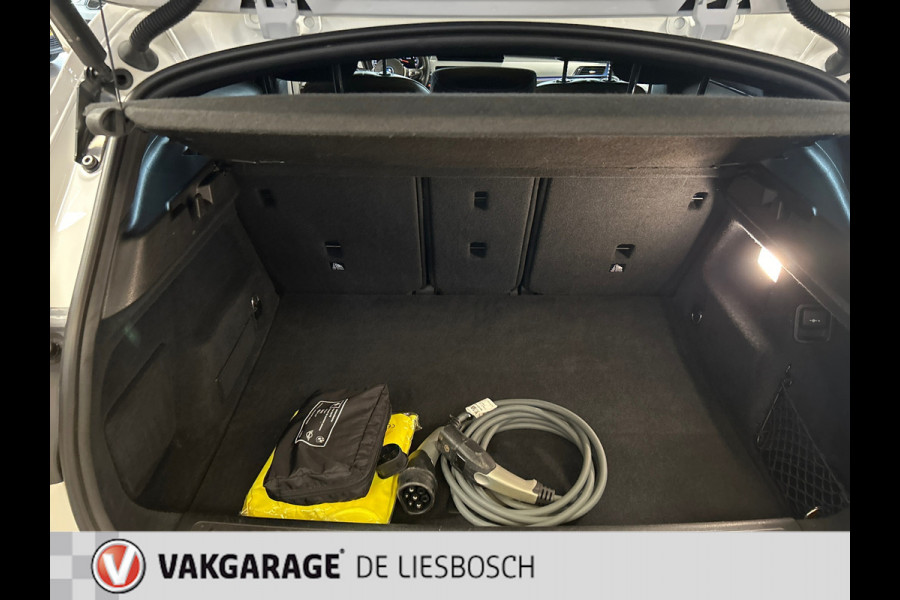 BMW X2 XDrive25e High Executive M-sport / camera / stoelverwarming / Head-up / panorama-dak