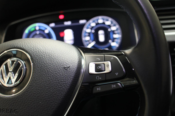 Volkswagen e-Golf E-Golf Camera/Cruise/All season banden Prijs is rijklaar incl bovag garantie