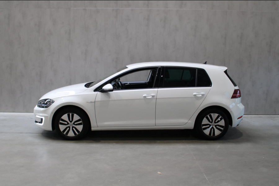 Volkswagen e-Golf E-Golf Camera/Cruise/All season banden Prijs is rijklaar incl bovag garantie