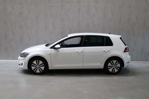 Volkswagen e-Golf E-Golf Camera/Cruise/All season banden Prijs is rijklaar incl bovag garantie