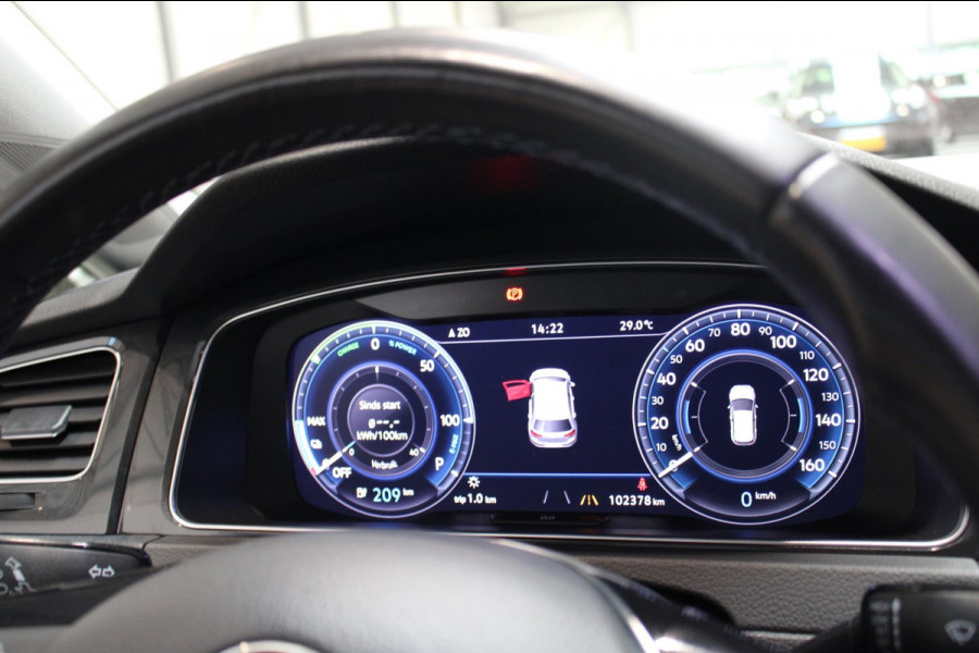 Volkswagen e-Golf E-Golf Camera/Cruise/All season banden Prijs is rijklaar incl bovag garantie