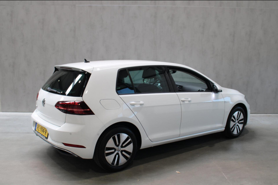 Volkswagen e-Golf E-Golf Camera/Cruise/All season banden Prijs is rijklaar incl bovag garantie