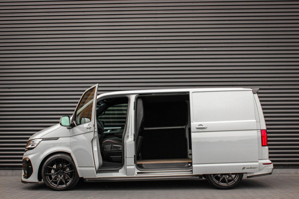 Volkswagen Transporter 2.0 TDI L1H1 150PK DSG JB- EDITION / ACTIVE DISPLAY / PDC / SCHROEFSET / PDC / DIRECT RIJDEN / GTI SEATS