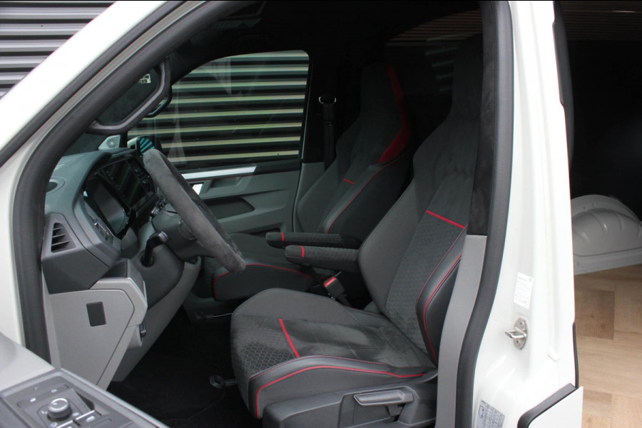 Volkswagen Transporter 2.0 TDI L1H1 150PK DSG JB- EDITION / ACTIVE DISPLAY / PDC / SCHROEFSET / PDC / DIRECT RIJDEN / GTI SEATS
