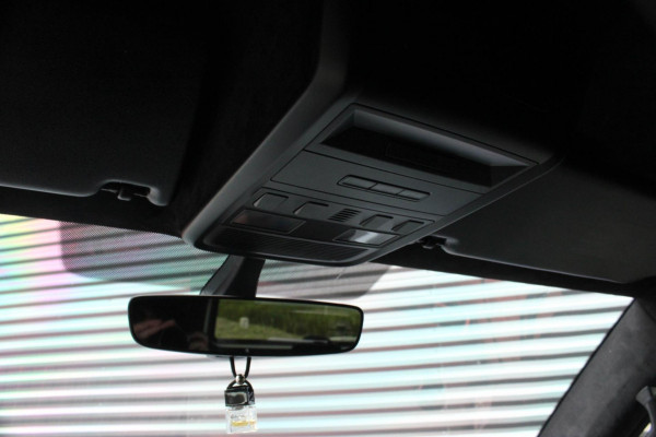Volkswagen Transporter 2.0 TDI L1H1 150PK DSG JB- EDITION / ACTIVE DISPLAY / PDC / SCHROEFSET / PDC / DIRECT RIJDEN / GTI SEATS