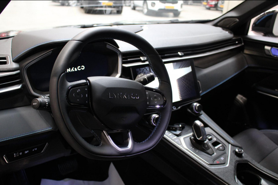 Lynk & Co 01 1.5 NL Auto/Zwarte hemel/360/Rijklaar/Bovag