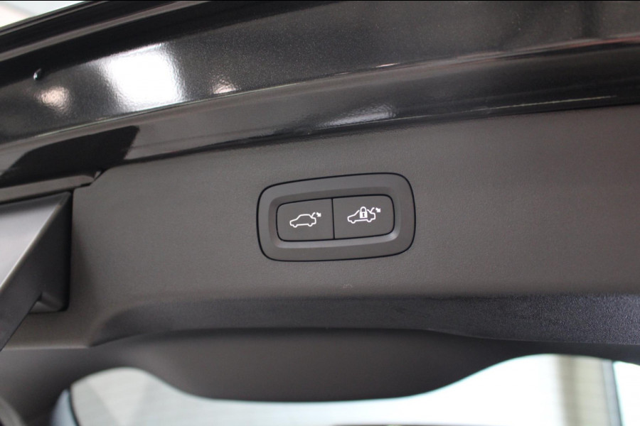 Lynk & Co 01 1.5 NL Auto/Zwarte hemel/360/Rijklaar/Bovag