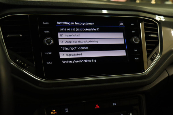 Volkswagen T-Roc 1.5 TSI Sport Business 3X R-Line / PANO/STOELV/LANEASSIST/ACC/CAM/VOL
