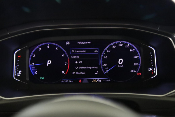 Volkswagen T-Roc 1.5 TSI Sport Business 3X R-Line / PANO/STOELV/LANEASSIST/ACC/CAM/VOL
