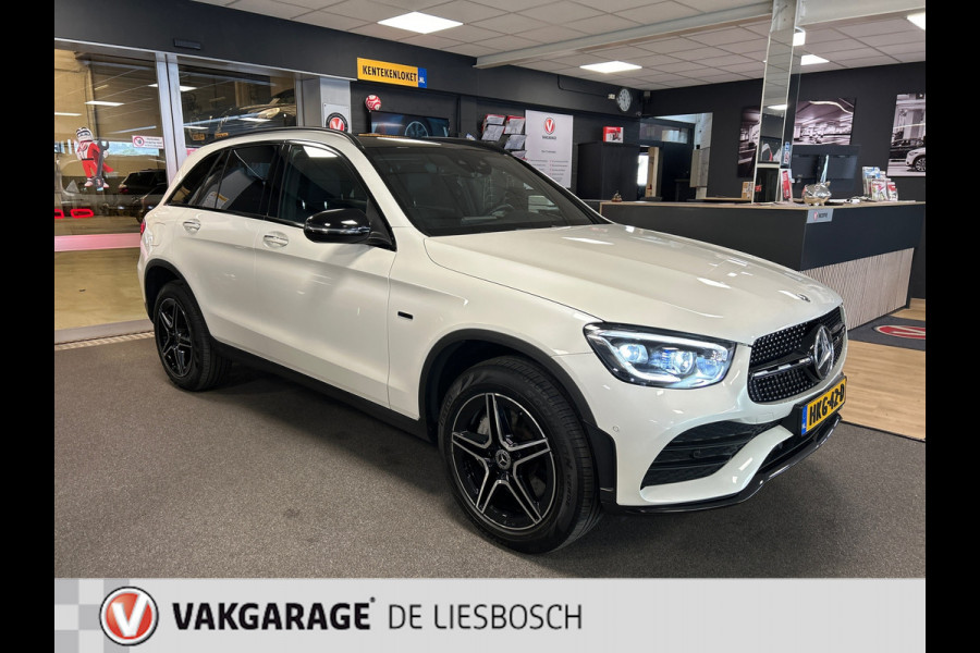Mercedes-Benz GLC 300e 4MATIC Premium Plus AMG / pano / leer / memory / camera / elec klep