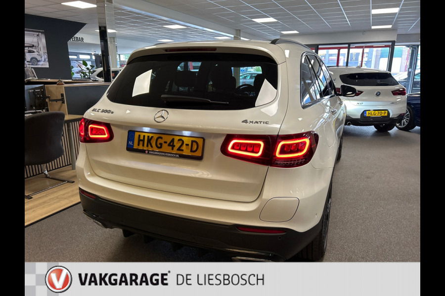 Mercedes-Benz GLC 300e 4MATIC Premium Plus AMG / pano / leer / memory / camera / elec klep