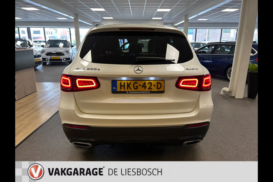 Mercedes-Benz GLC 300e 4MATIC Premium Plus AMG / pano / leer / memory / camera / elec klep